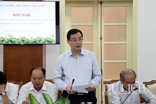 Tổng cục trưởng Tổng cục Du lịch Nguyễn Trùng Khánh báo cáo tại hội nghị
